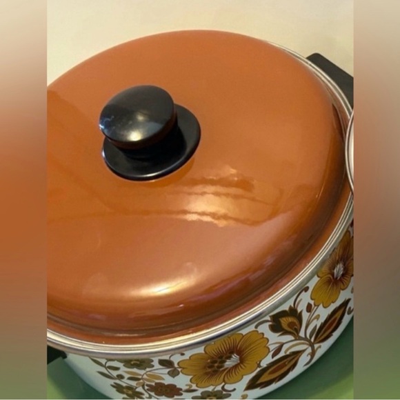 Vintage Harvest Floral Enamel Dutch Oven Pot Enamel Cookware Retro Kitchen Decor - Picture 6 of 10